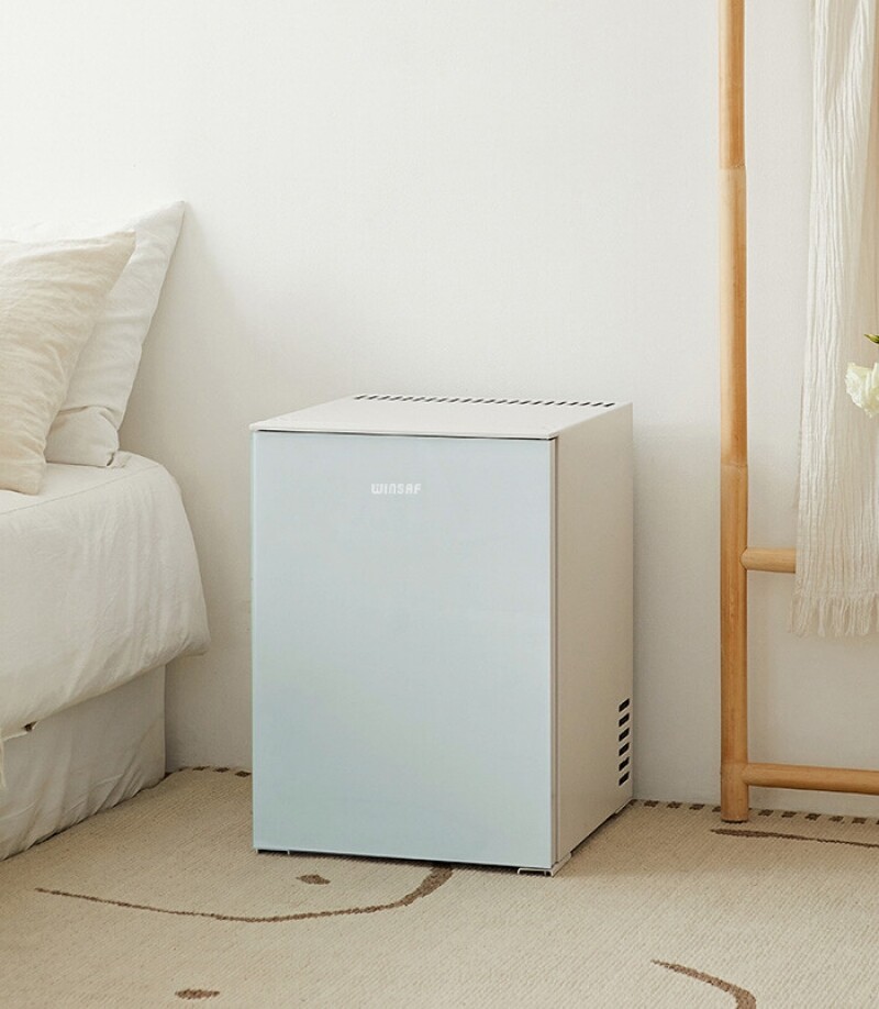 마켓Q,무소음 화장품 냉장고 40L WC-40D 4컬러,화장품 보관은 11~15도가 내 피부에 최고!,원세프,28493,화장품,보관,정리,화장대,미니,소형,작은,여성,선물,윈세프,미니냉장고,원룸냉장고,가전/디지털/자동차 > 소형/주방/생활가전